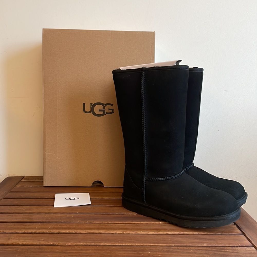 UGG Kids' Classic Tall II Boots Black USA Big Kid Size 4Y/UK 3/EU 36(MSRP$180)